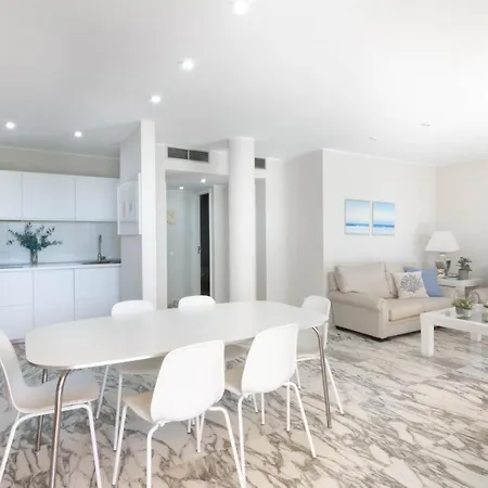 Amplio Apartamento En Para 6 Pasito Blanco